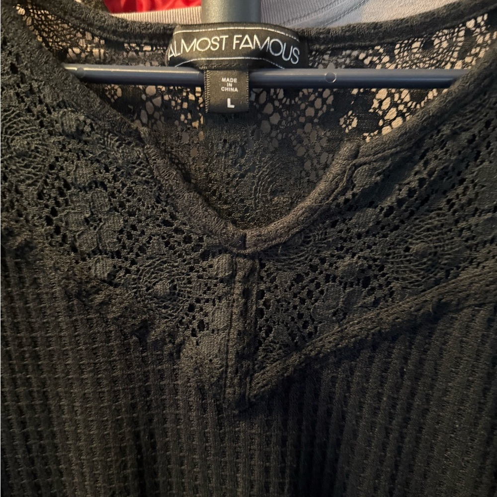 🔥 Almost Famous Black Lace Waffle Knit Top — Size Large - Picture 2 of 5